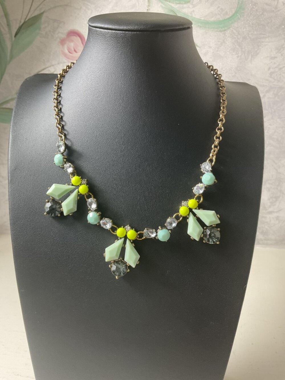 ETC! Vintage Neon Mint Geometric Crystal Statement Necklace Bib Indie Sleaze
